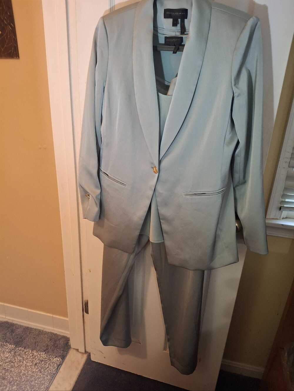 Donna Karan Tailored Blazer and Trouser Set 3 Piece Blouse Included Light Green